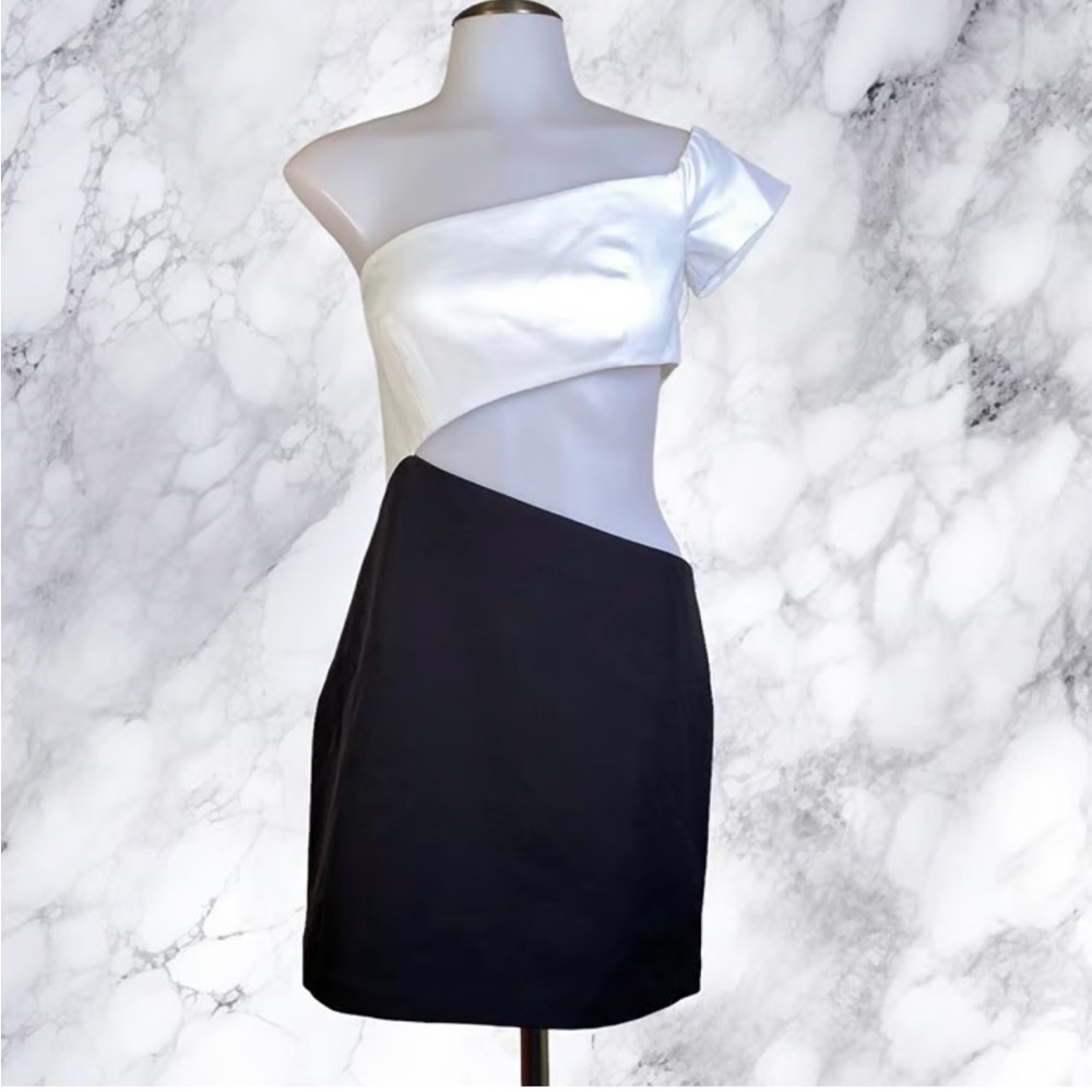 Lovers + Friends Black and White. Mini One-Shoulder Dress. Medium.